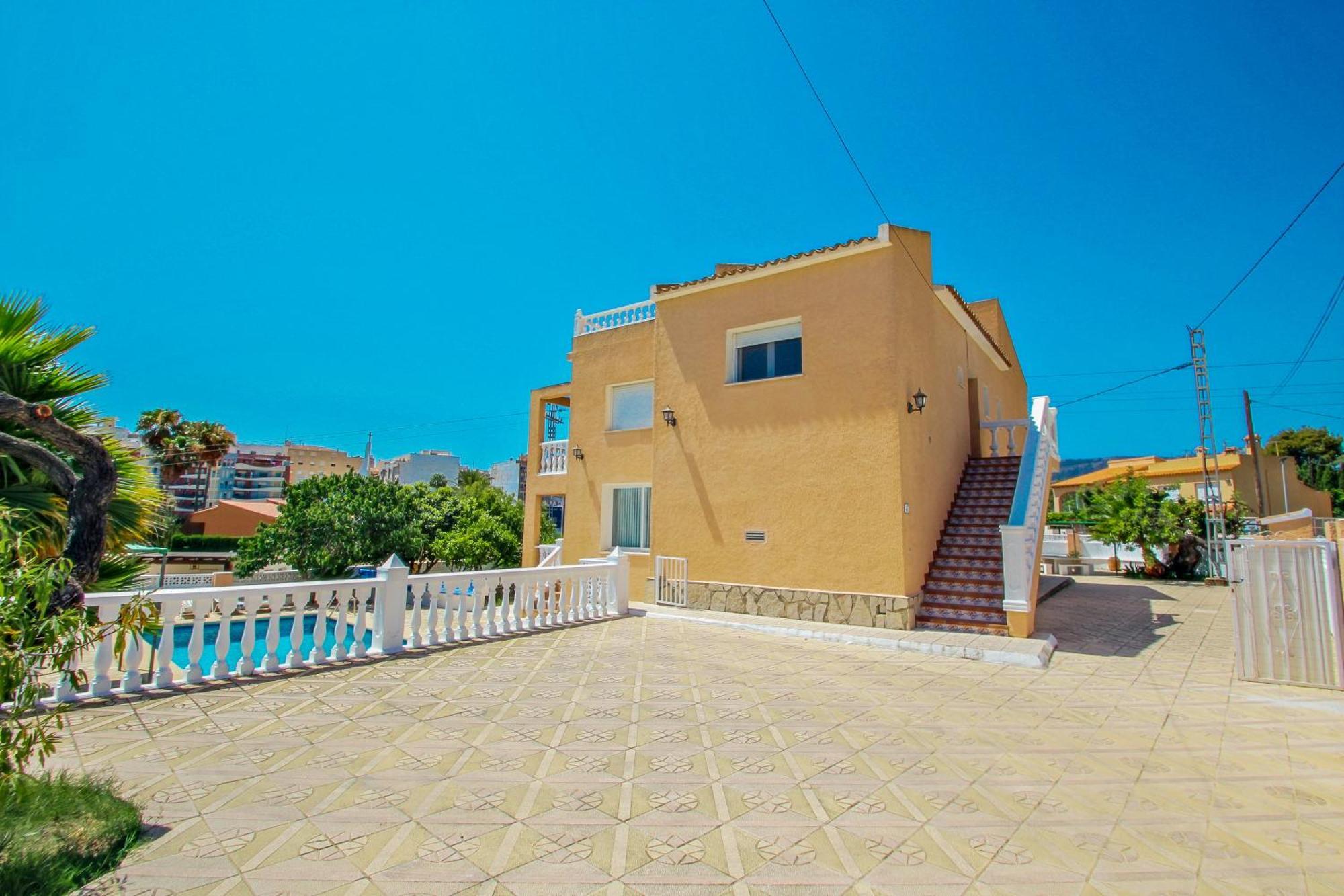 Marlene - Private Pool Villa With Sea Views From The Rooftop In كاليبي المظهر الخارجي الصورة